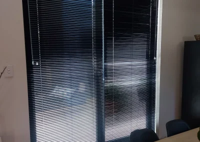 Aluminium Venetians 25mm Slat Colour Black Gloss